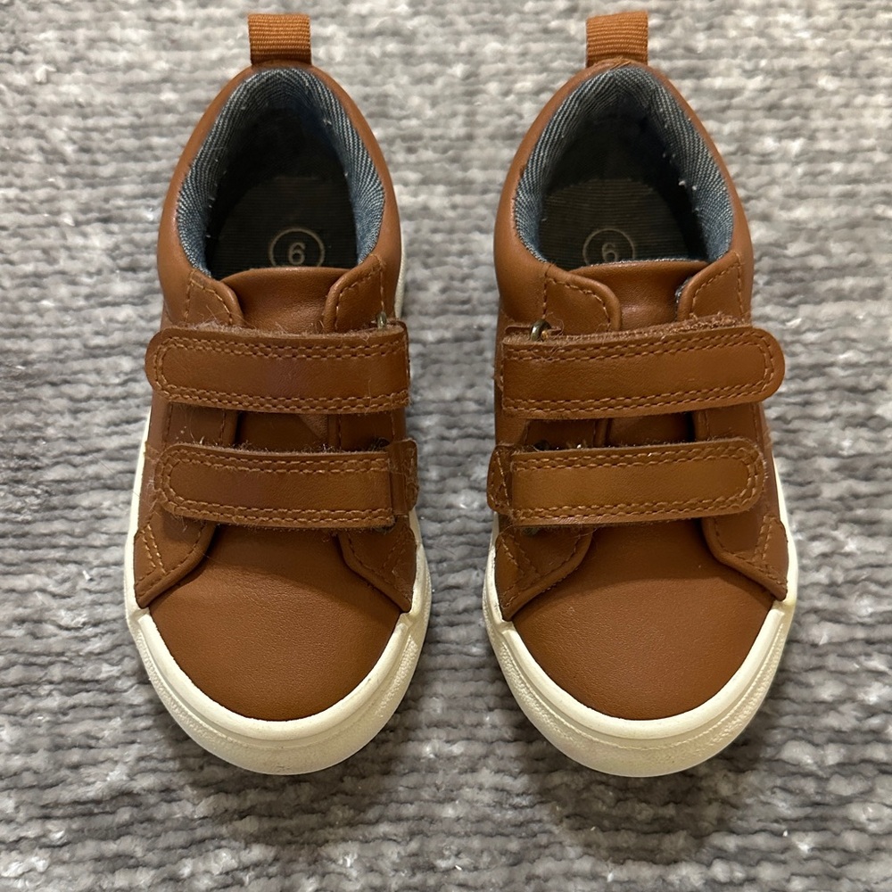 Cat & Jack Brown leather Kids Shoes with Velcro Straps 6